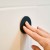 FIDLOCK_VACUUM_wall-base_Befestigung-Schritt-3-gut-festdrcken_1920x1920.jpg