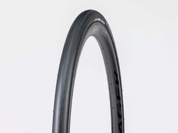 Opona BONTRAGER R2  Hard-case lite 700x32c-16582