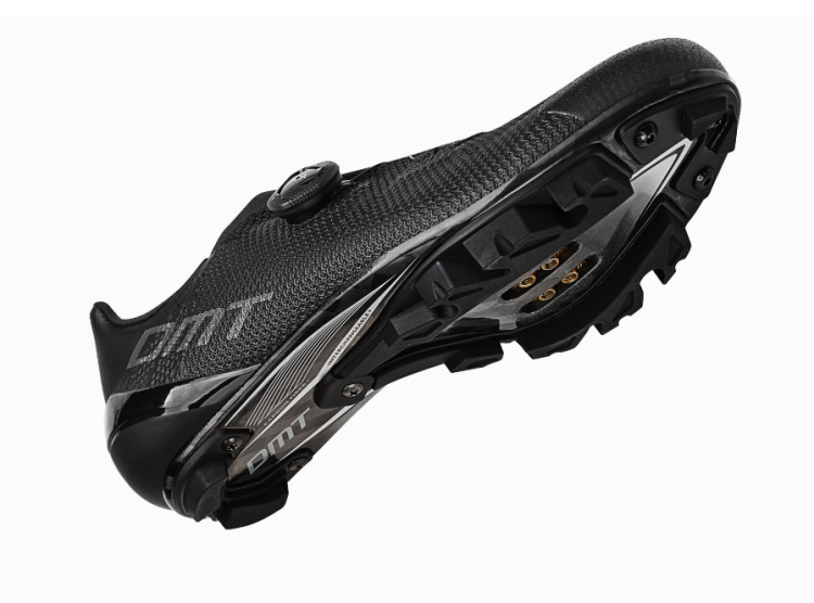 DMT KM3 BLACK-6.PNG