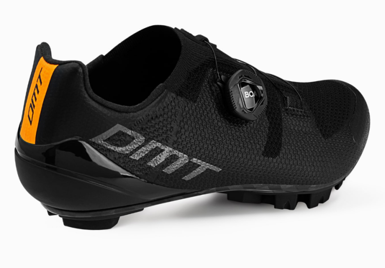 DMT KM3 BLACK-2.PNG