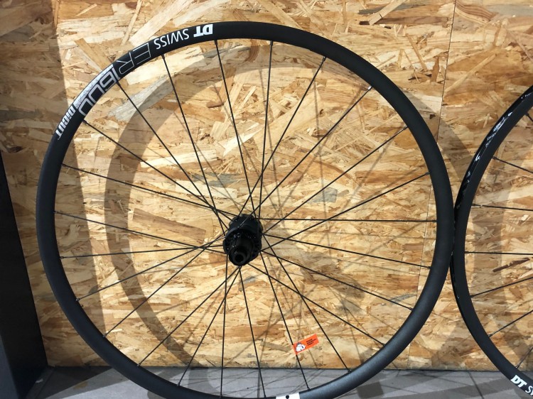 Zestaw kół szosa gravel Dtswiss ER 1600 DISC -21697