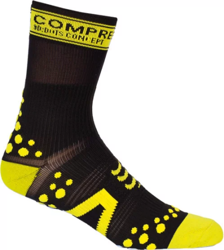 compressport-skarpetki-rowerowe-pro-racing-v2-czarne-z-zoltymi-kropkami.png