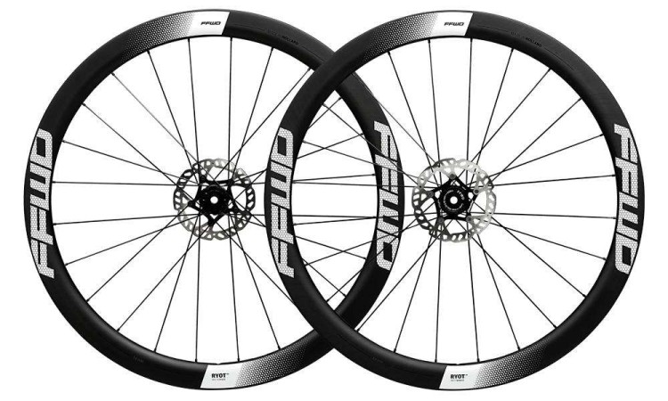 Zestaw kół FFWD RYOT44 szytka 240s DISC CL-29025