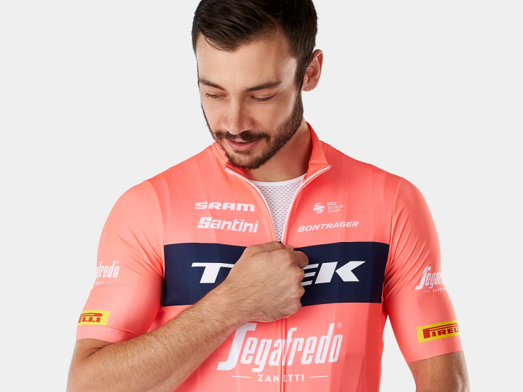 TrekSegafredoMensTeamTrainingReplicaJersey_37501_A_Alt12.png