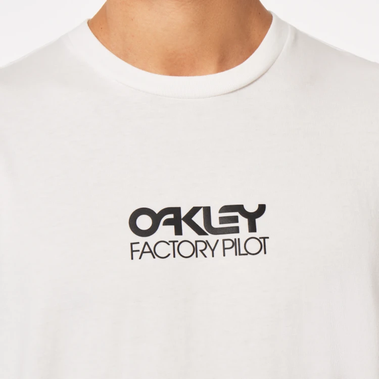 193517098704_everyday-factory-pilot-tee_white_alternate_d03.webp