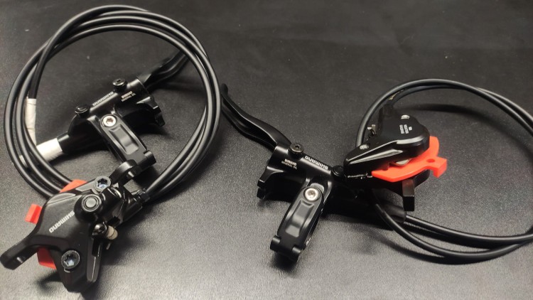 Zestaw hamulcy tarczowych SHIMANO BL-m4100 OEM-32288