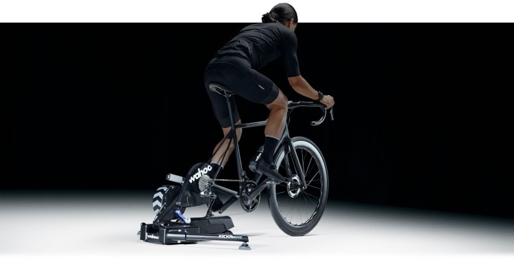 0Wahoo_KICKR MOVE_WFBKTR123_PRODUCT_WIDE_02651-01.jpg