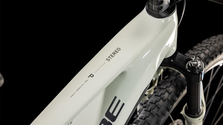 synqup_801120_D_00.jpg
