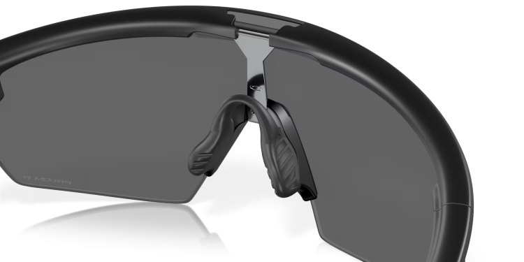 0OO9403__940301__P21__shad__fr5.png