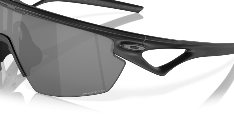0OO9403__940301__P21__shad__fr4.png