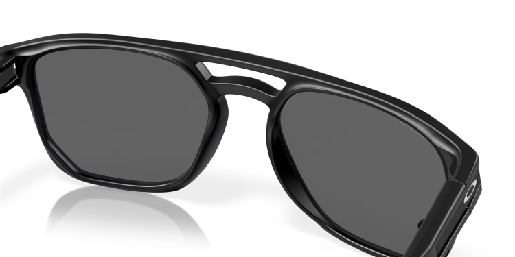 0OO9436__943605__P21__shad__fr5.png