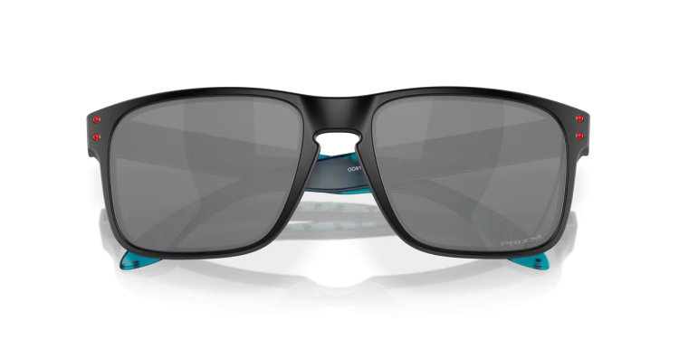 0OO9102__9102Y2__P21__shad__fr3.png