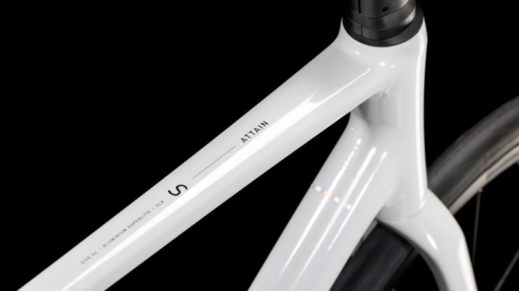 synqup_825300_D_00.jpg