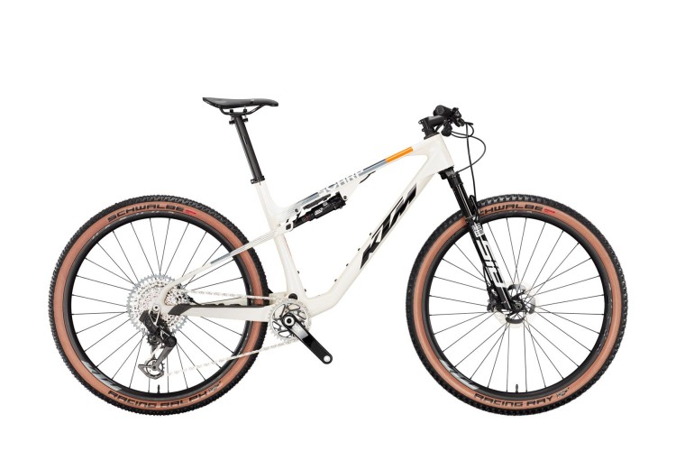 024101108_scarp_prime___48cm_l__opal_white__black-orange.jpg