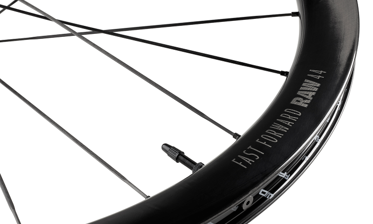 pol_pl_Komplet-kol-RAW-GLOSSY-SET-FCC-44MM-21H-21H-FFWD-CERAMICSPEED-2-1-DBCL-12MM-TA-1155171825_7.png