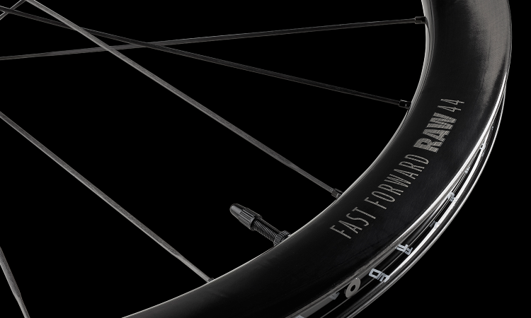 pol_pl_Komplet-kol-RAW-GLOSSY-SET-FCC-44MM-21H-21H-FFWD-CERAMICSPEED-2-1-DBCL-12MM-TA-1155171825_8.png