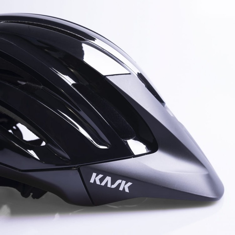 pol_pl_Kask-rowerowy-Kask-Caipi-czarny-51_8.jpg