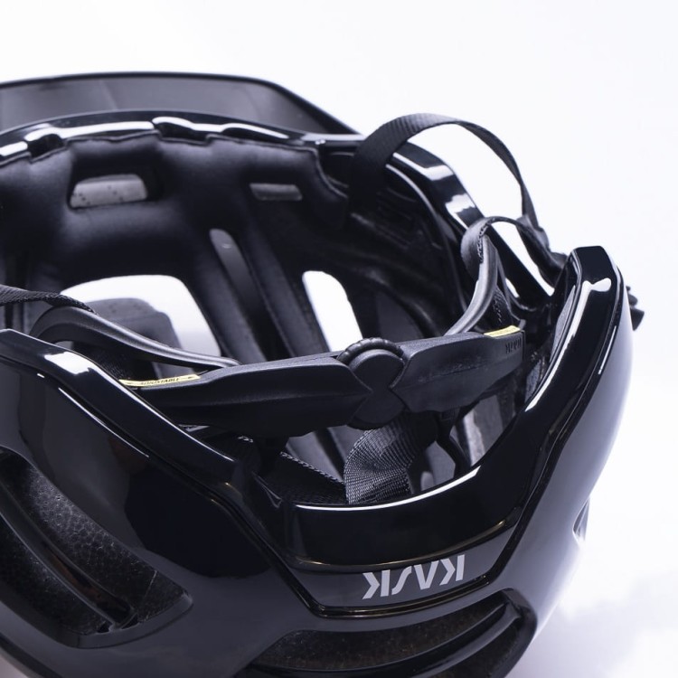 pol_pl_Kask-rowerowy-Kask-Caipi-czarny-51_9.jpg