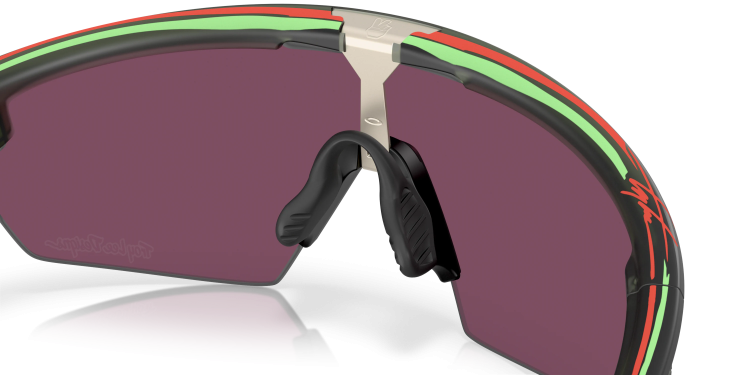 0OO9403__940322__P21__shad__al4.png