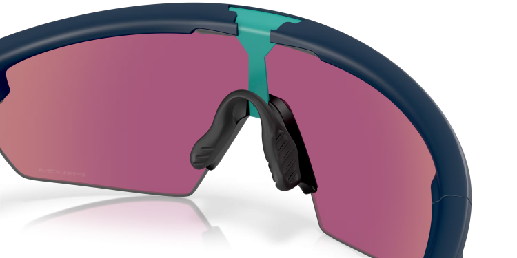 0OO9403__940319__P21__shad__al4.png