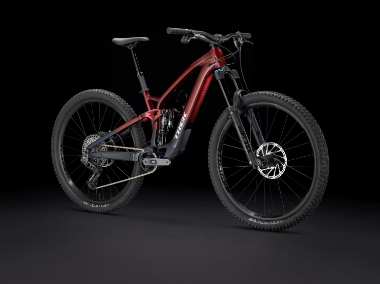 FuelEXe8GXAXSUS-24-41550-B-Portrait.png