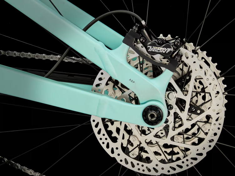 FuelEXe5US-24-4143236-B-Portrait.png