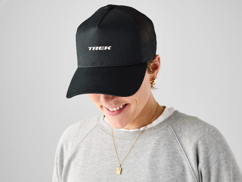 Czapka z białym logo Trek czarno biała-38058