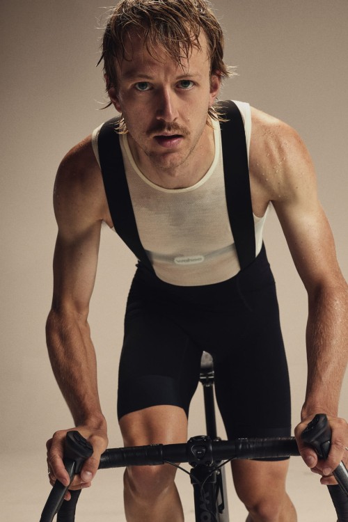 Wahoo_KICKR BIKE PRO_WFBIKE4_CAMPAIGN_RIDING_00638-01 (webres).jpg