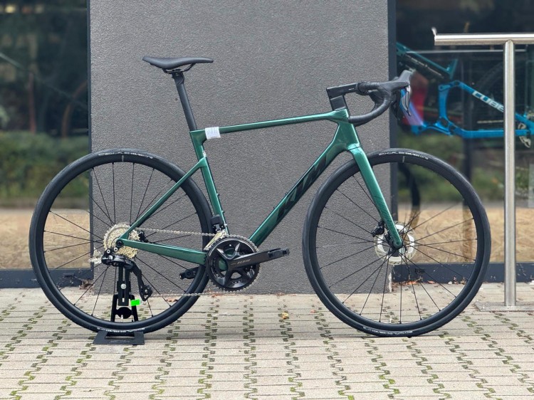 KTM_Revelator_Alto_Elite_Di2_oxygen_green