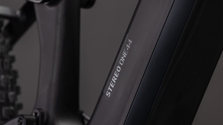 synqup_102350_D_03.jpg