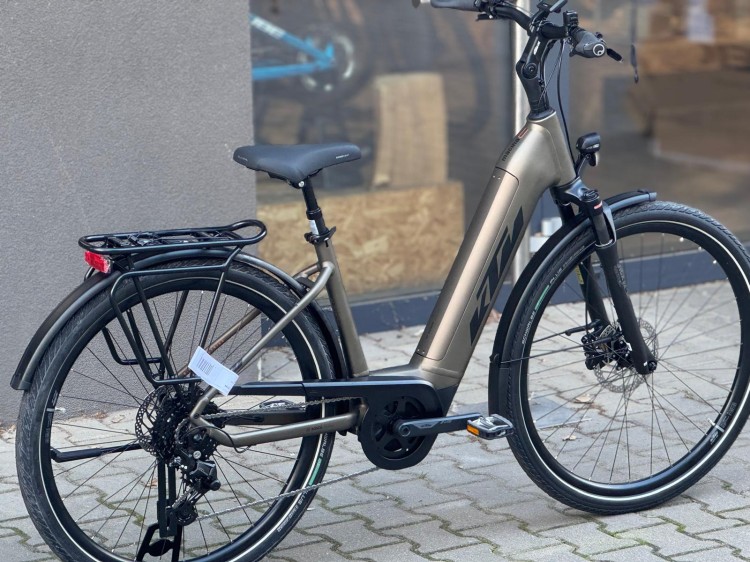 WhatsApp Image 2025-09-23 at 16.12.42 (5).jpeg