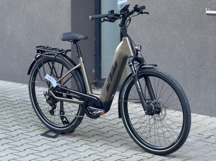 WhatsApp Image 2025-09-23 at 16.12.42 (4).jpeg