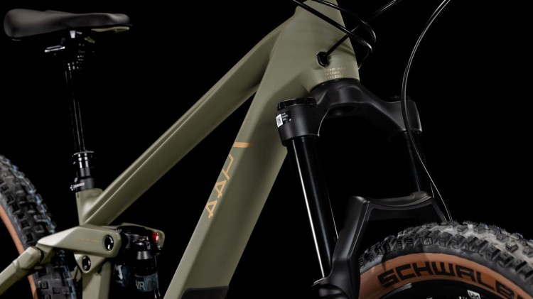 synqup_852700_D_04.jpg