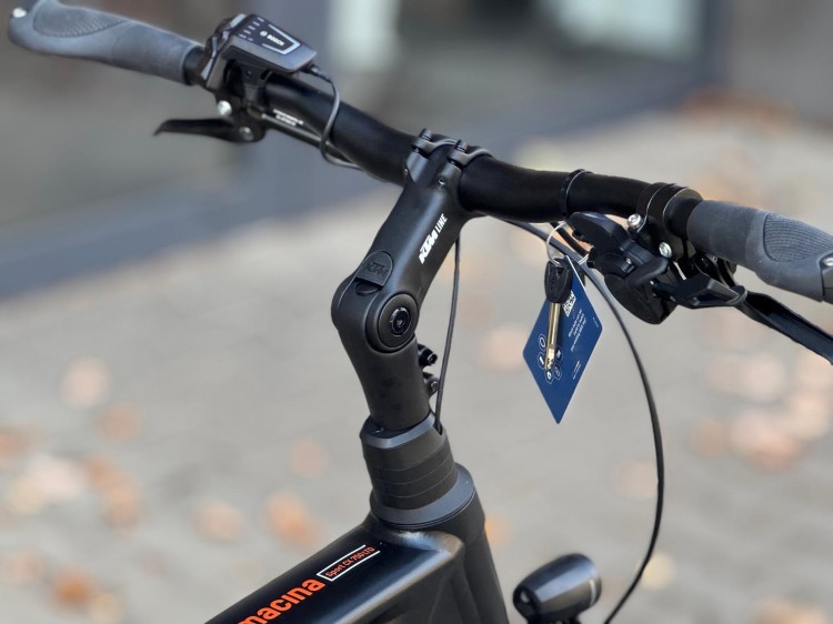 WhatsApp Image 2025-11-05 at 10.57.06 (3).jpeg