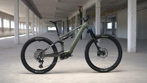 105200_AMS_Hybrid_177_TM_600X_THUMBNAIL.jpg
