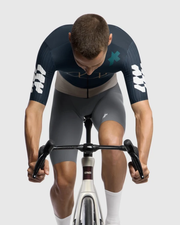 ASSOS_11.20.448.2X_31.webp
