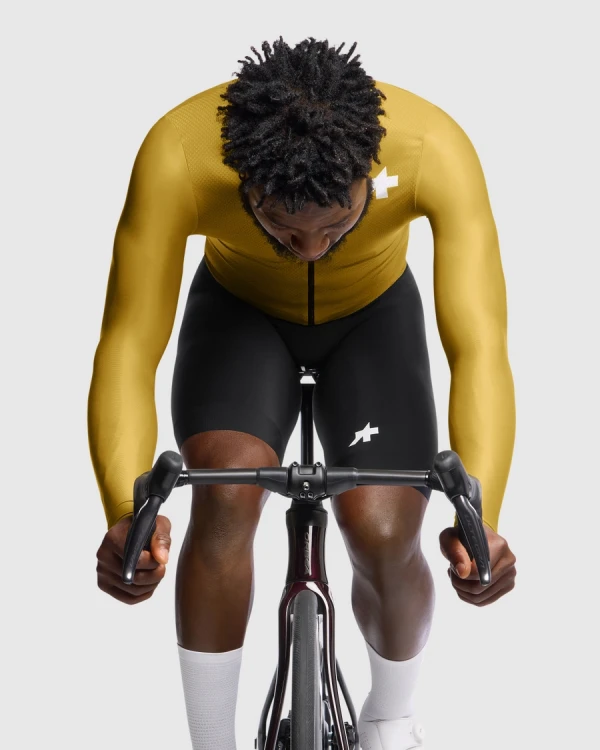 ASSOS_11.24.433.3R_31.webp
