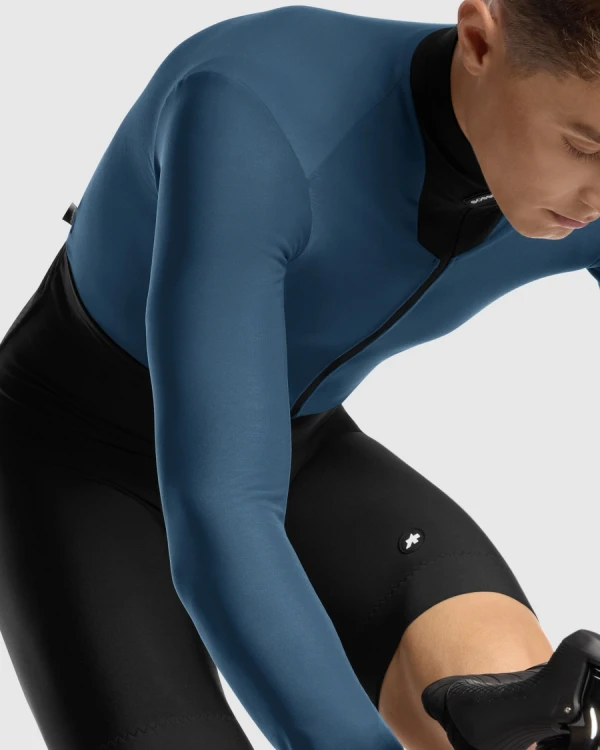 ASSOS_11.24.386.2V_41.webp