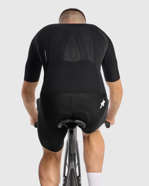 ASSOS_11.32.428.18_32.webp