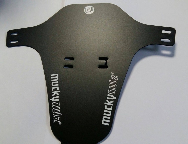 Błotnik Mucky Nutz Face Fender R czarny manitou DT-8528